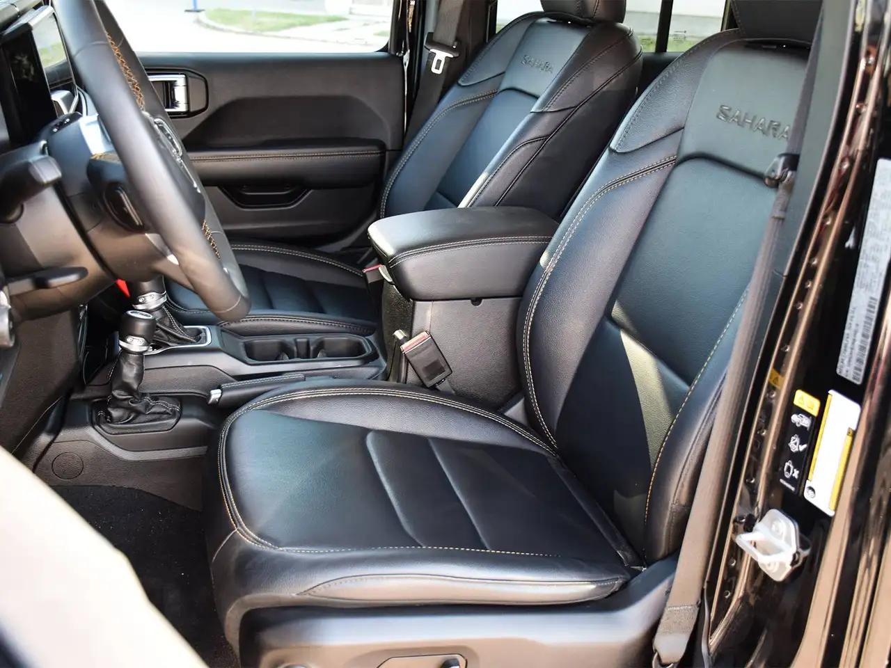Jeep Wrangler - Image 13