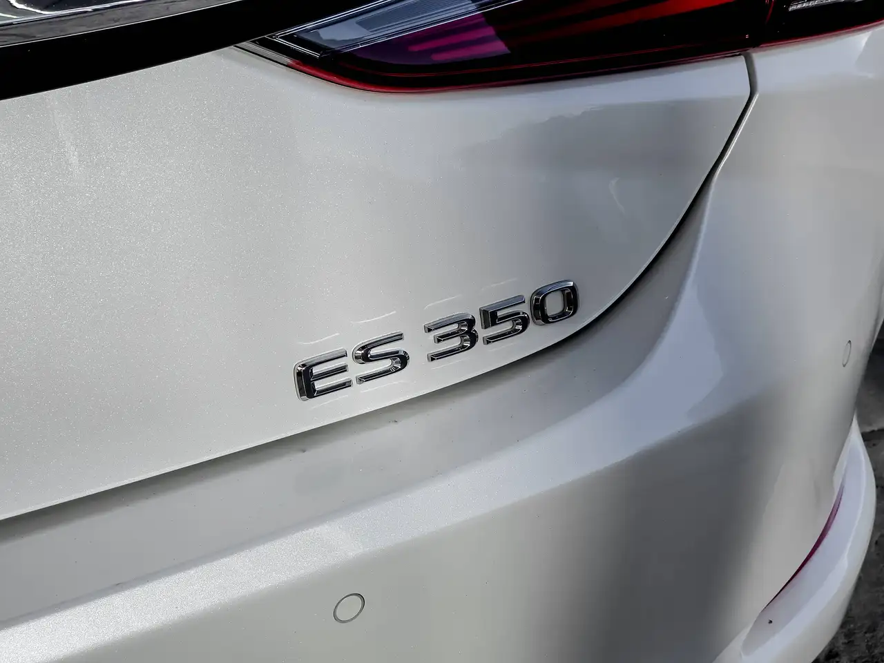 Lexus ES - Image 8