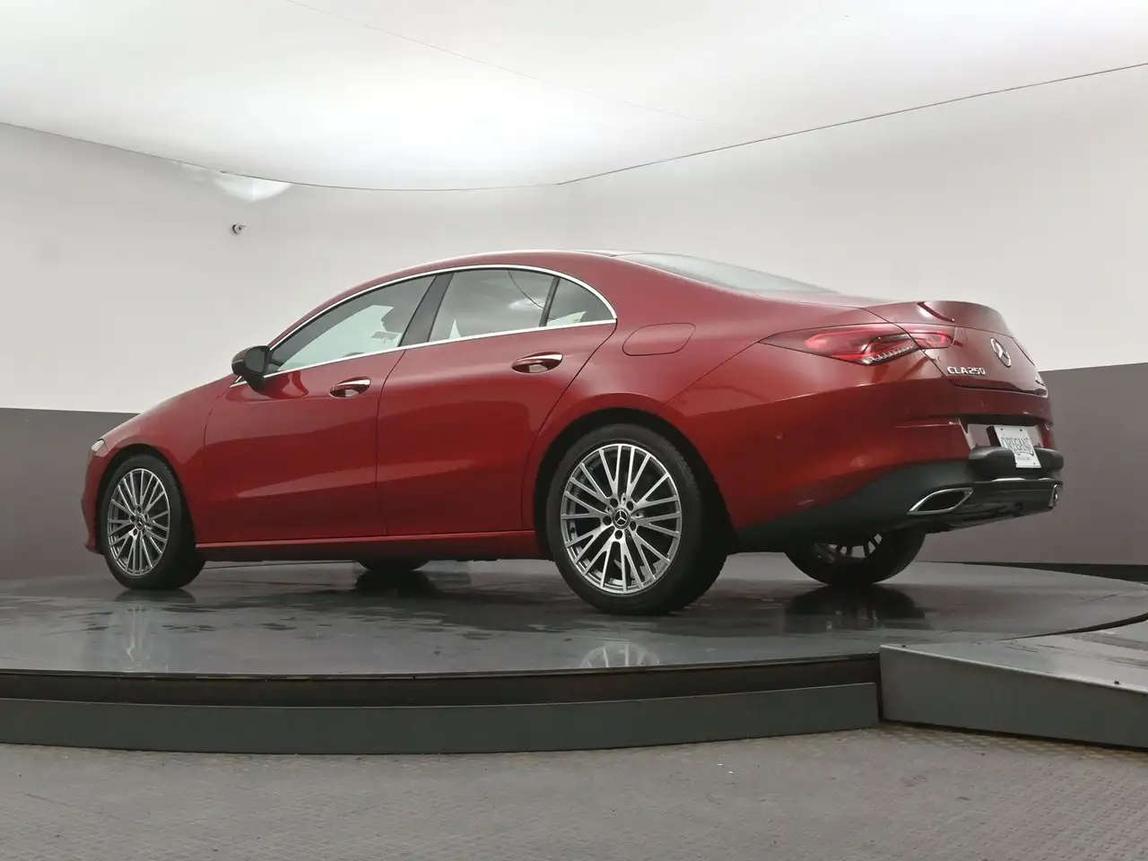 Mercedes-Benz CLA - Image 48