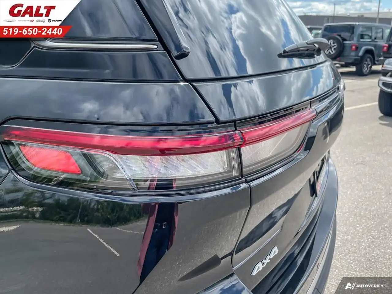 Jeep Grand Cherokee - Image 11