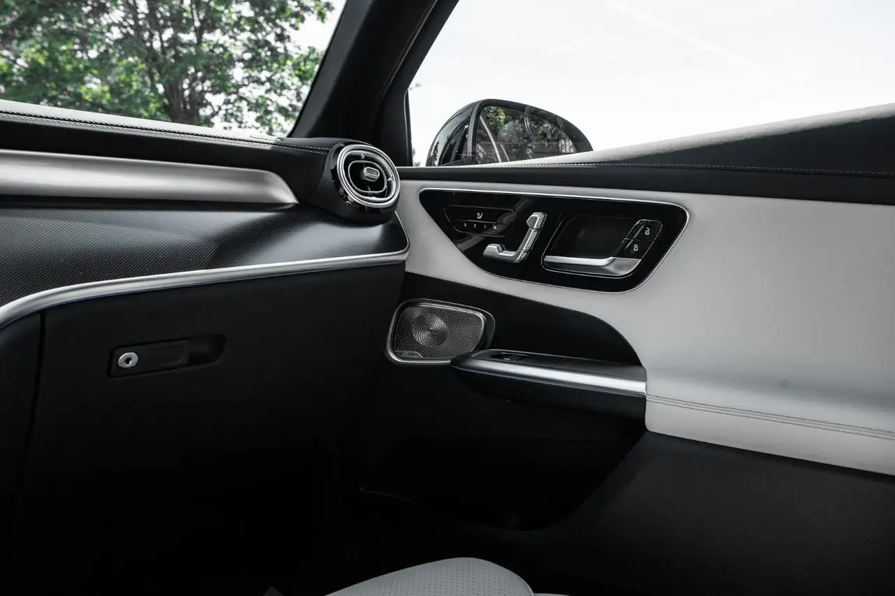 Mercedes-Benz GLC - Image 11
