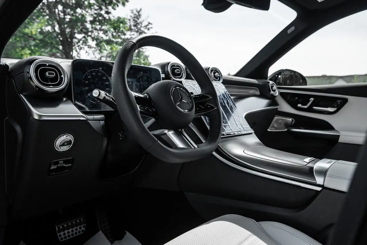 Mercedes-Benz GLC - Image 10