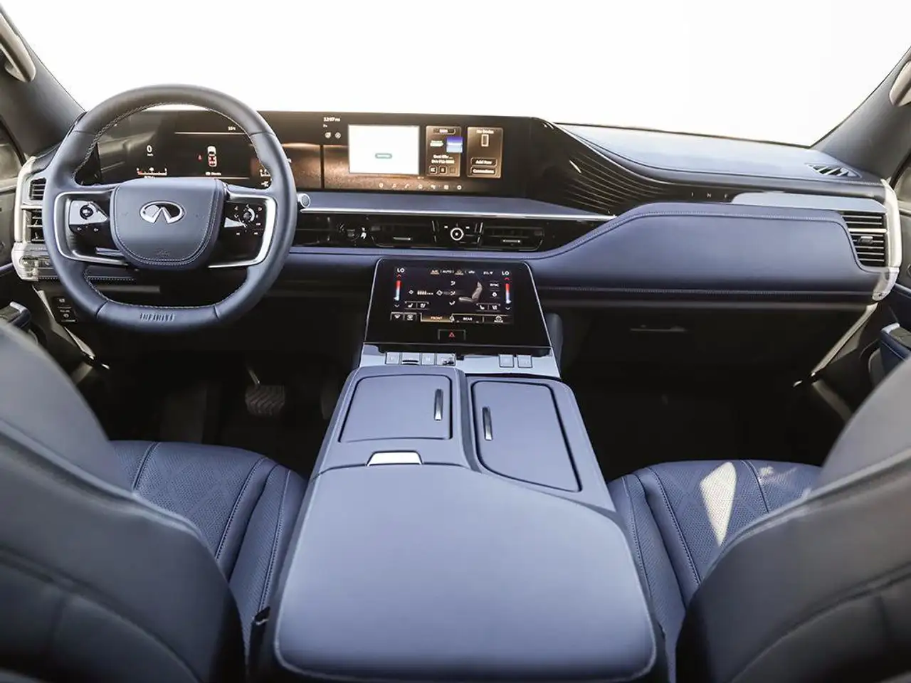 Infiniti QX80 - Image 29