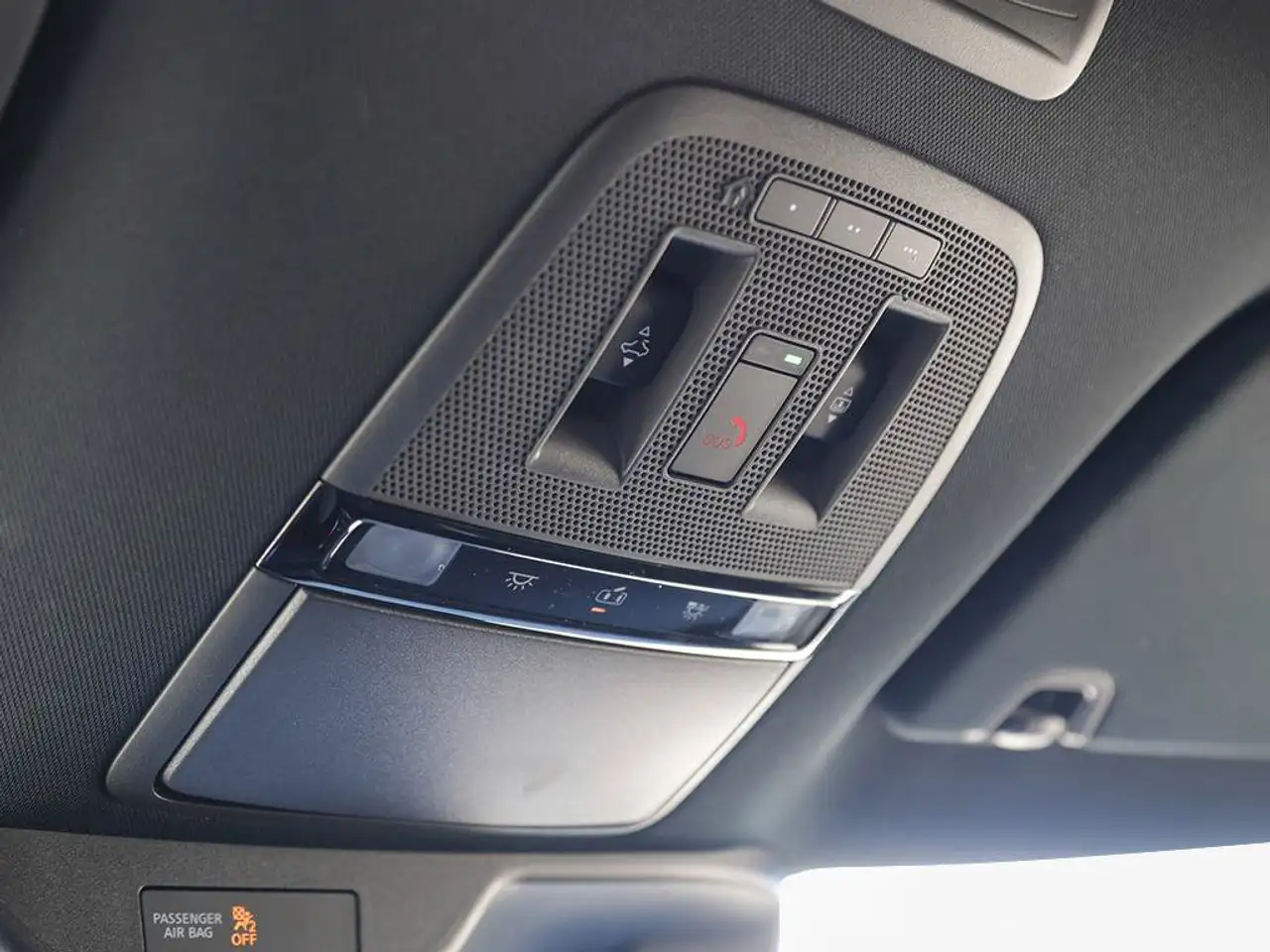 Infiniti QX80 - Image 26