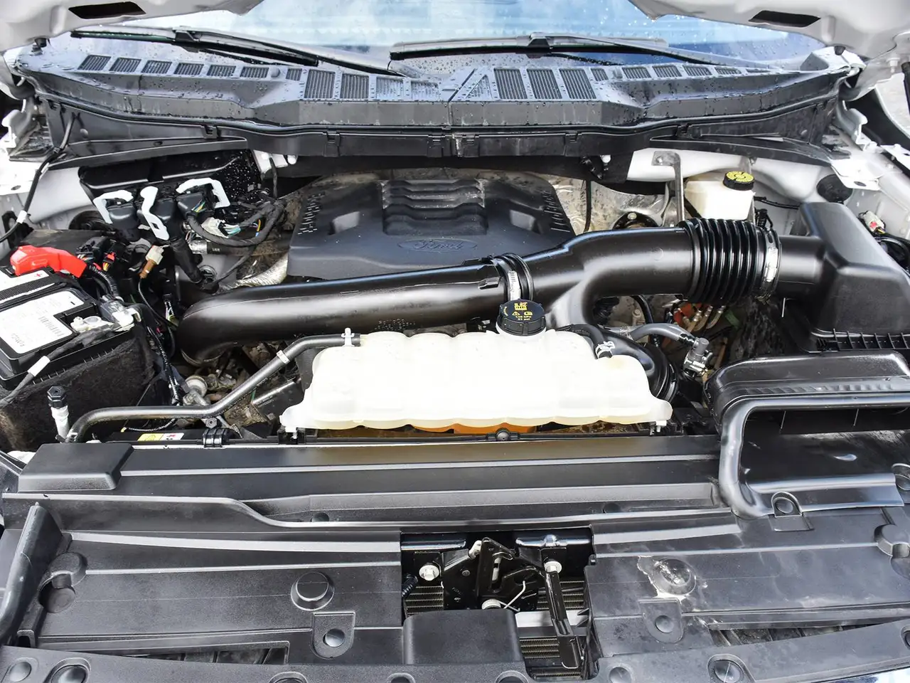 Ford F-150 - Image 29
