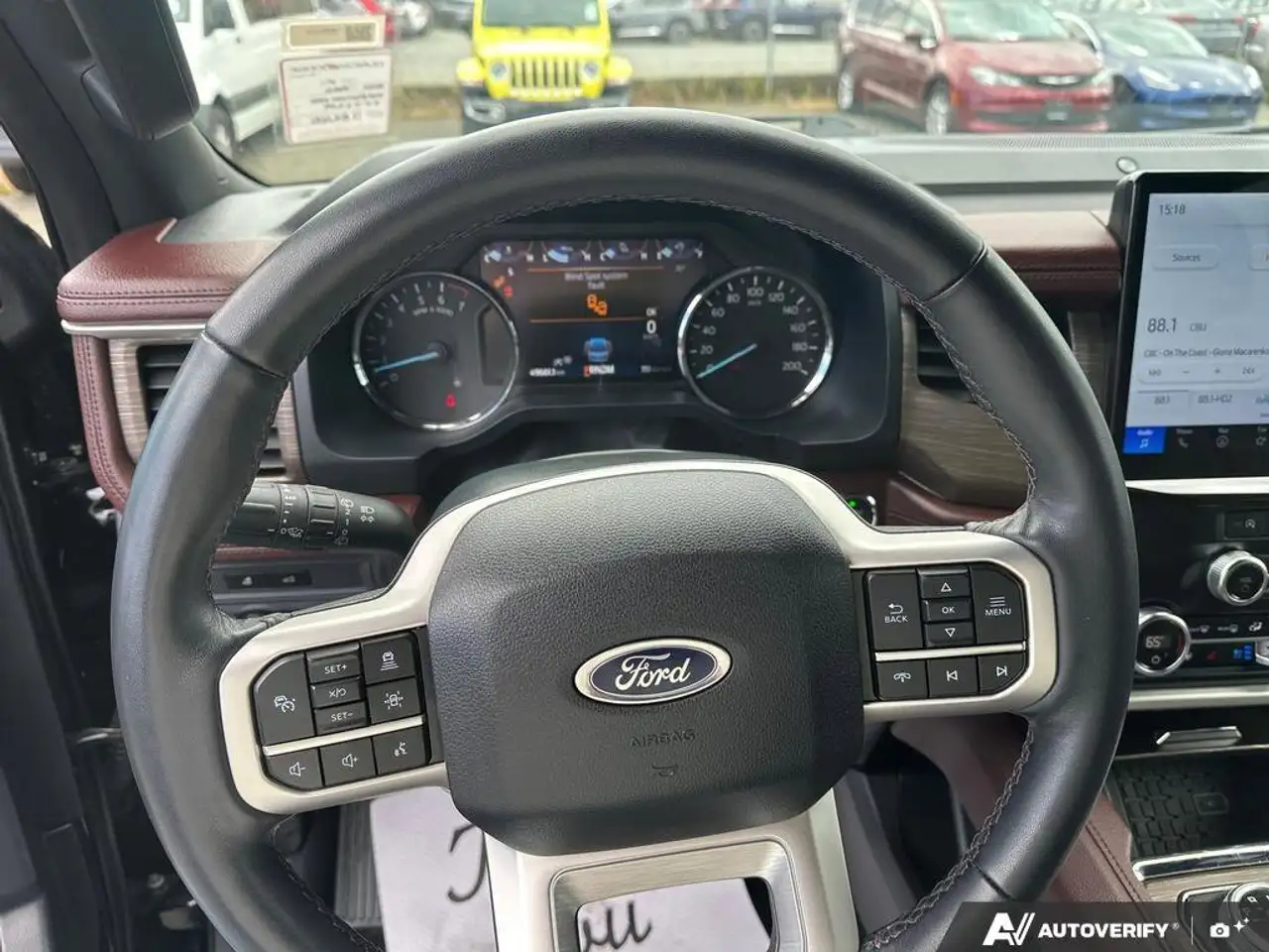 Ford Expedition - Image 14