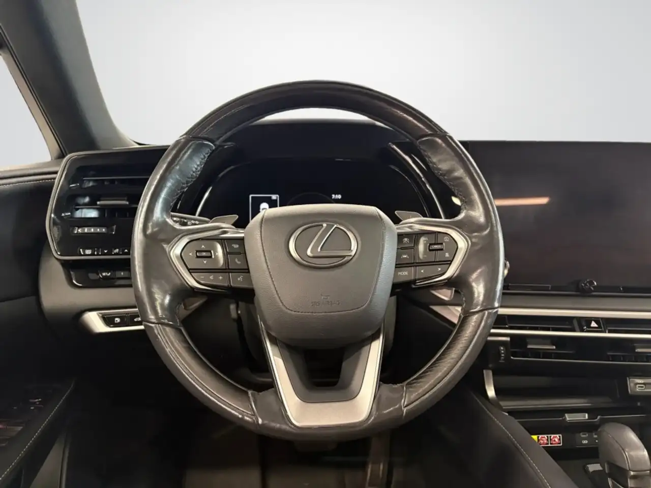 Lexus RX 350h - Image 10