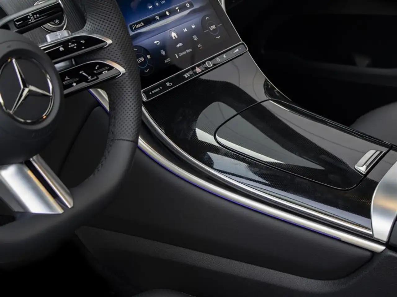 Mercedes-Benz GLC - Image 17