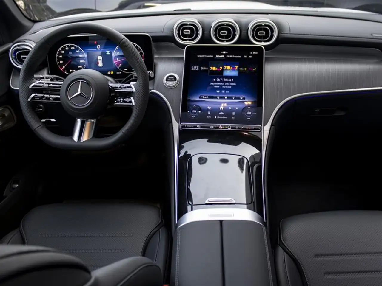 Mercedes-Benz GLC - Image 15