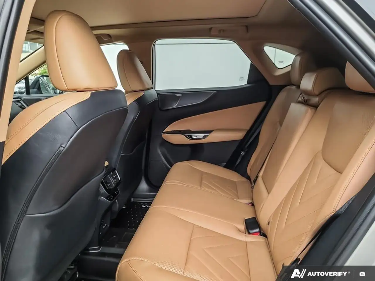 Lexus NX - Image 23