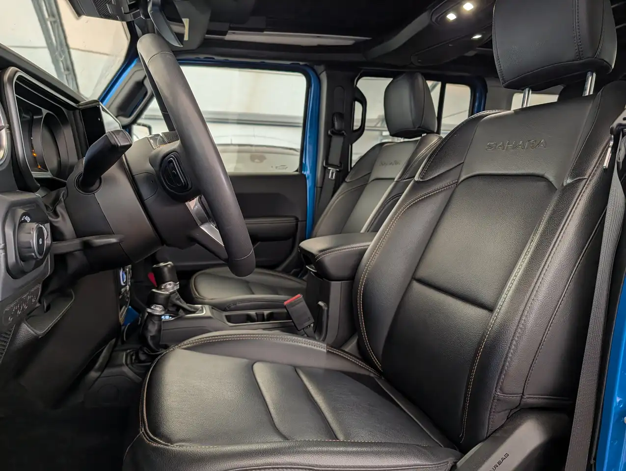 Jeep Wrangler - Image 14