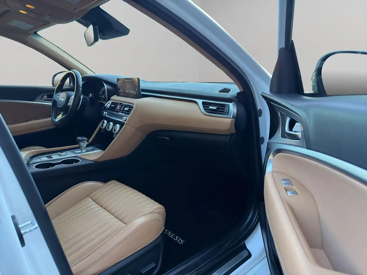 Genesis G70 - Image 24