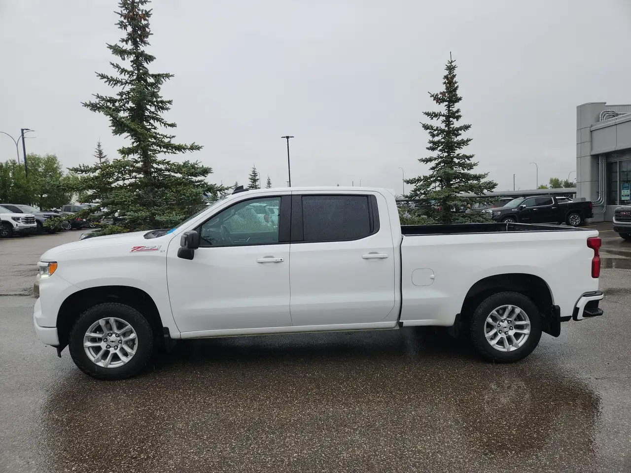Chevrolet Silverado 1500 - Image 3