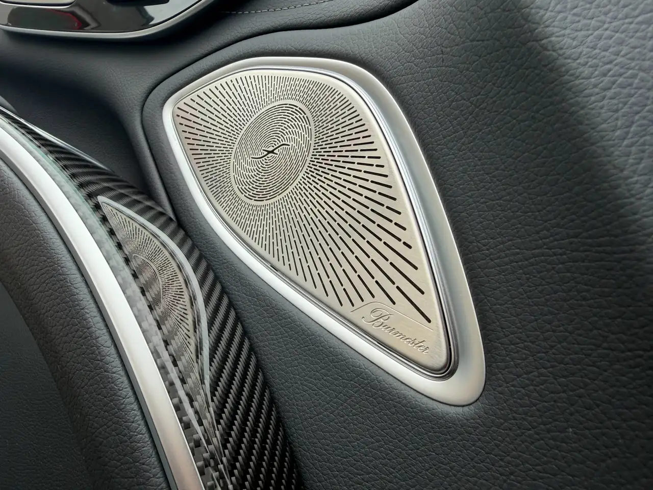Mercedes-Benz EQS - Image 14