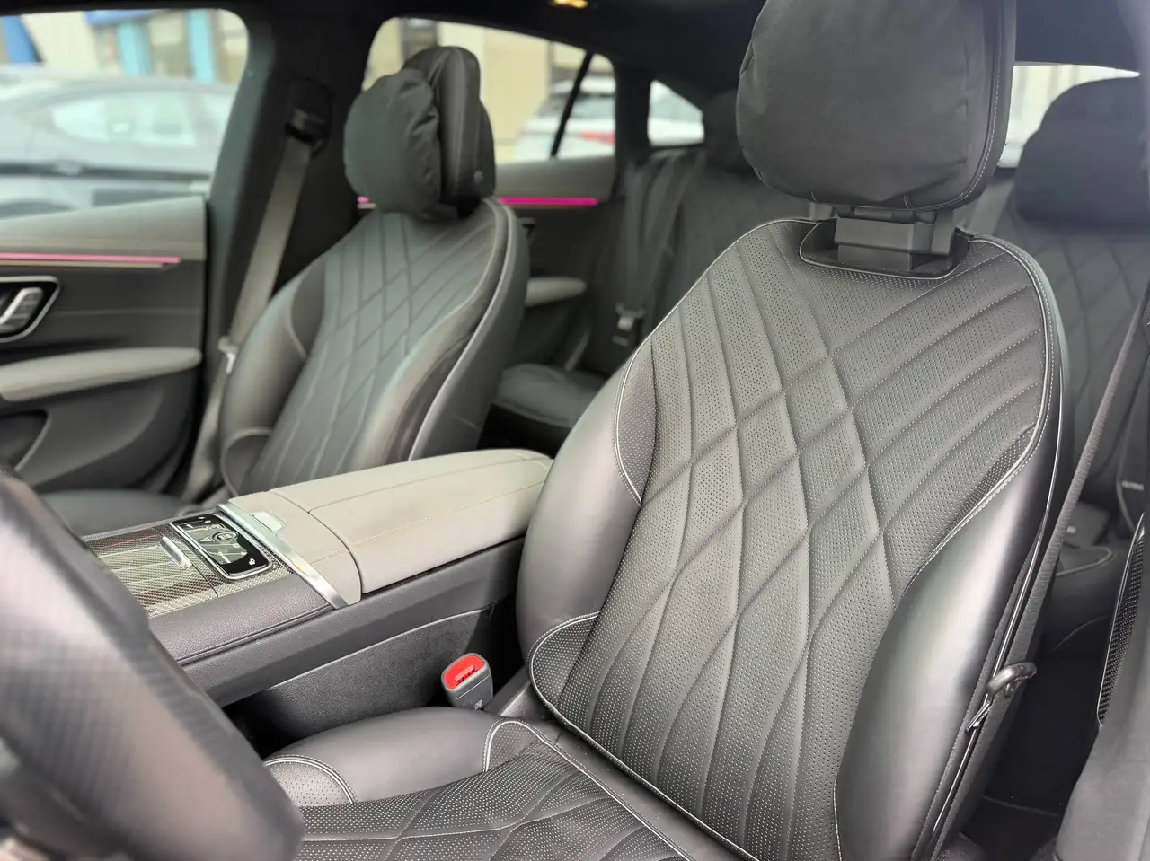 Mercedes-Benz EQS - Image 18