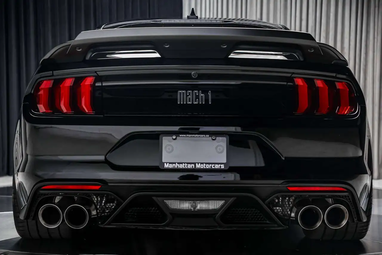 Ford Mustang - Image 20