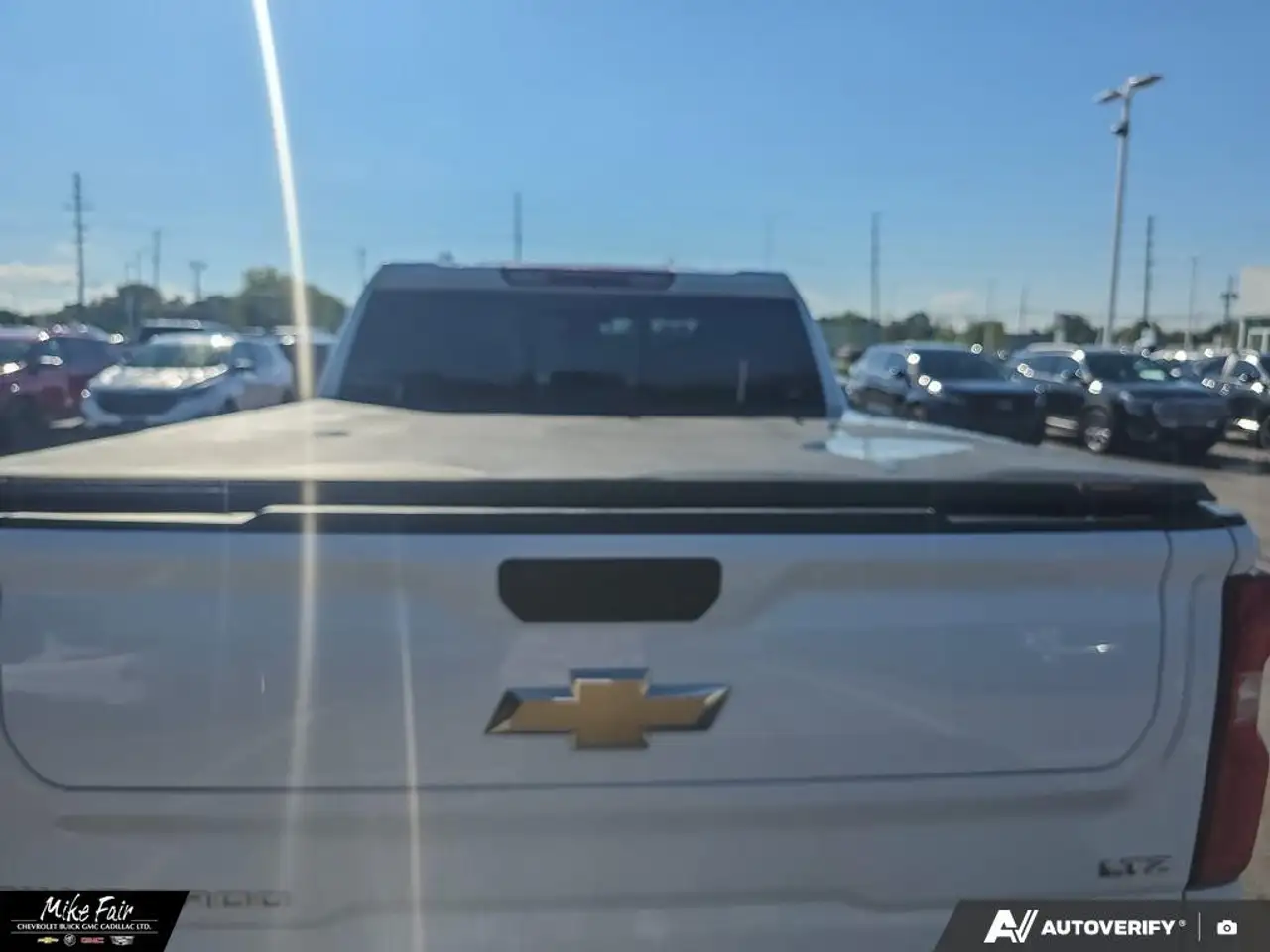 Chevrolet Silverado 1500 - Image 11