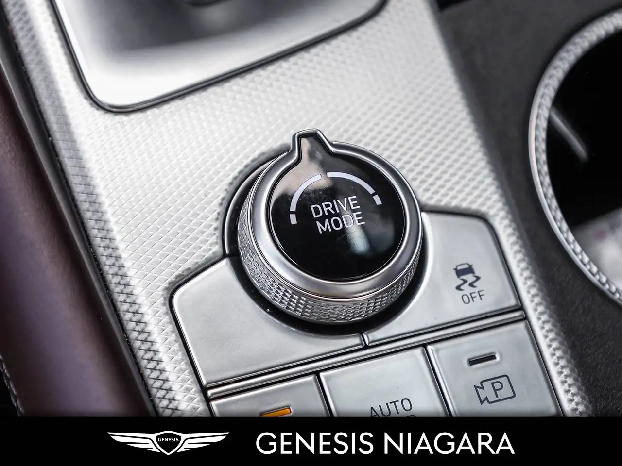 Genesis G70 - Image 28