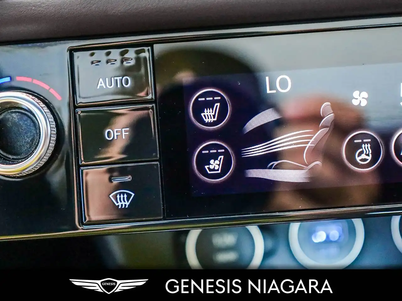 Genesis G70 - Image 25