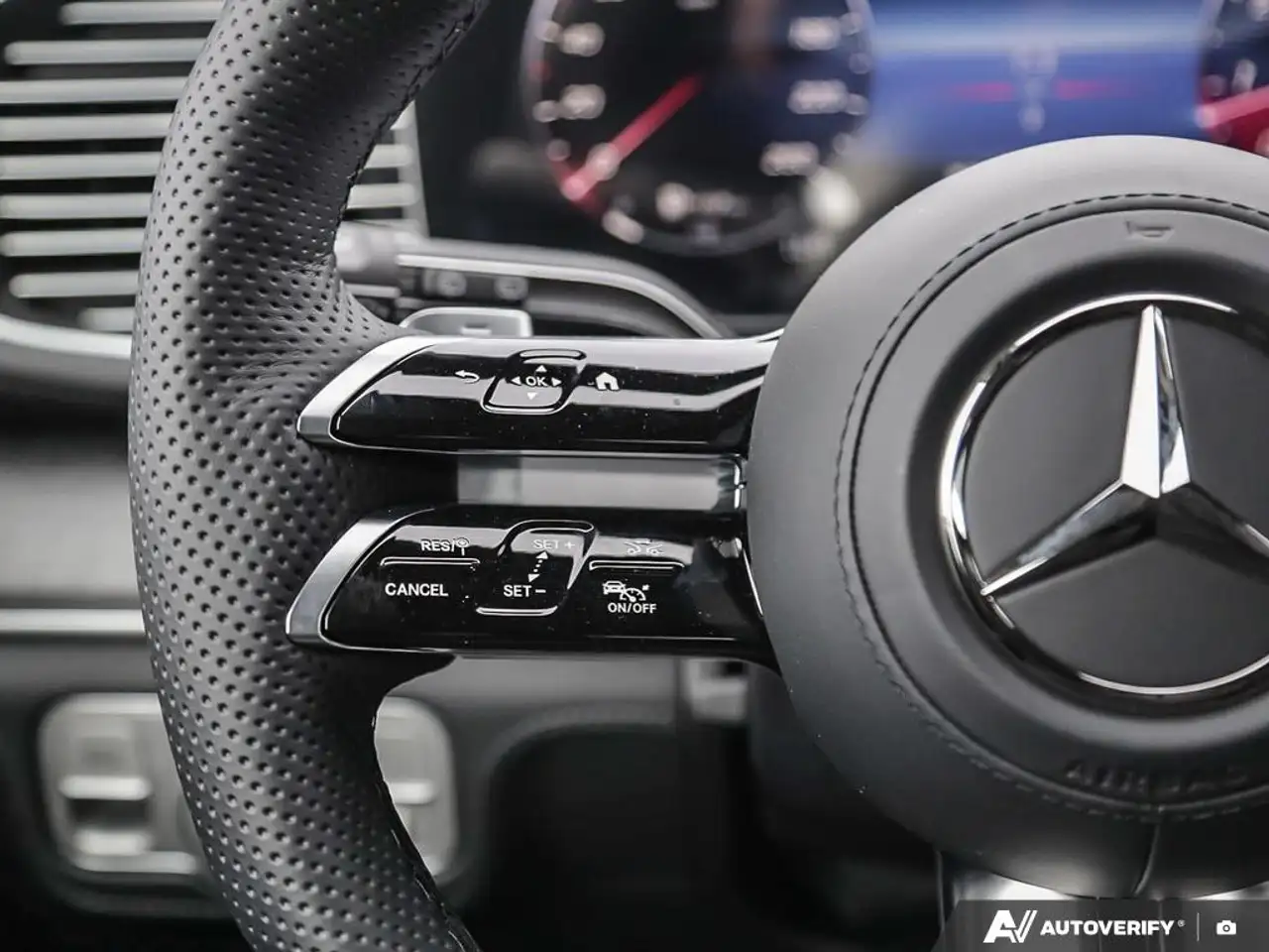 Mercedes-Benz GLS - Image 15