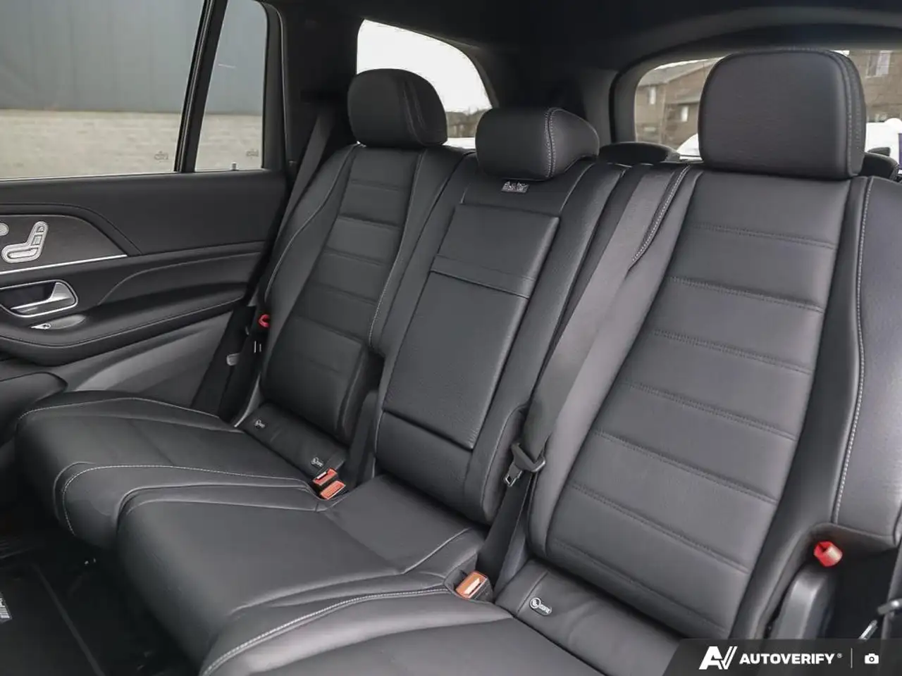 Mercedes-Benz GLS - Image 24