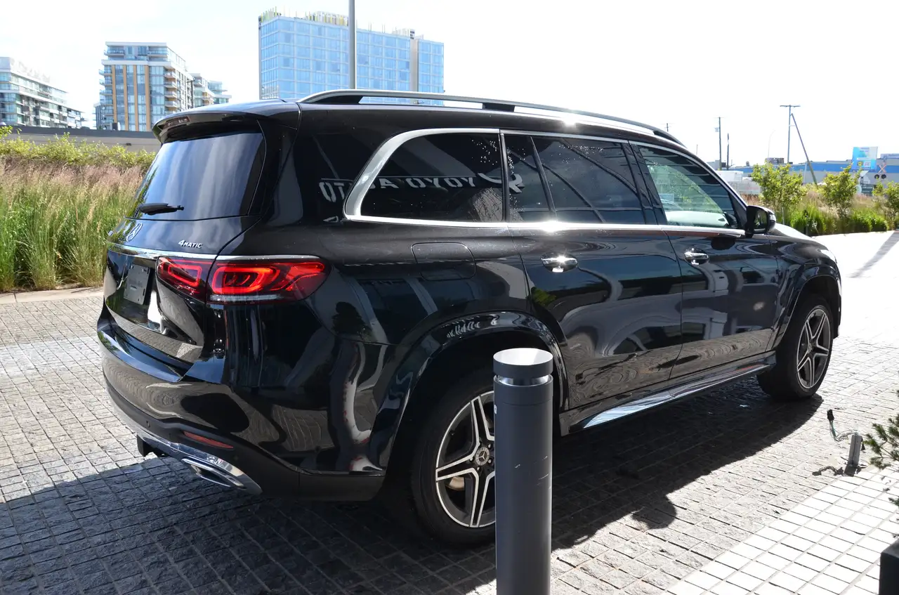 Mercedes-Benz GLS - Image 22