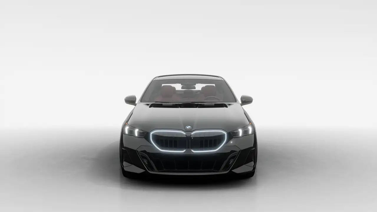 BMW 5 Series - Image 4