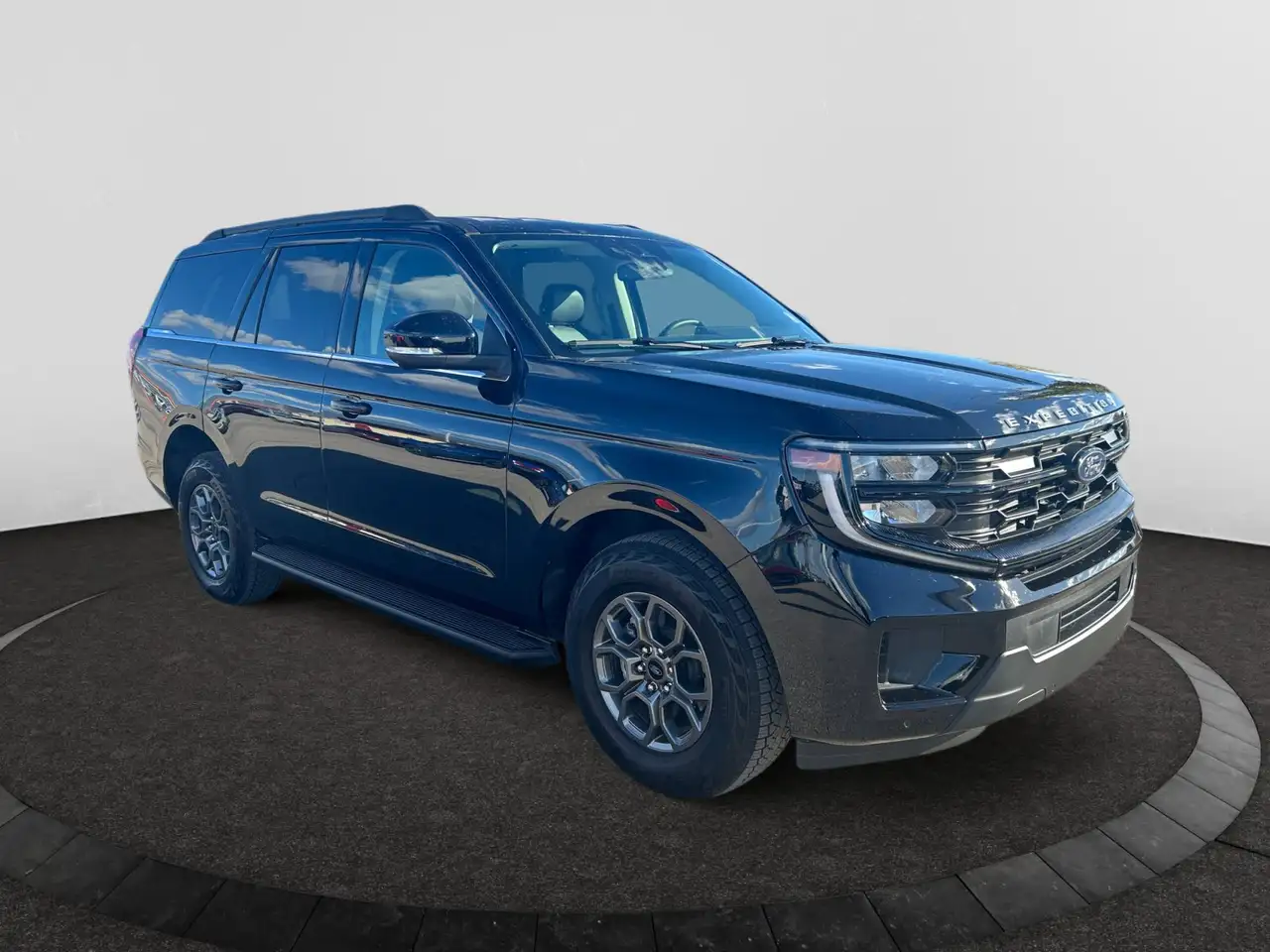 Ford Expedition - Image 7