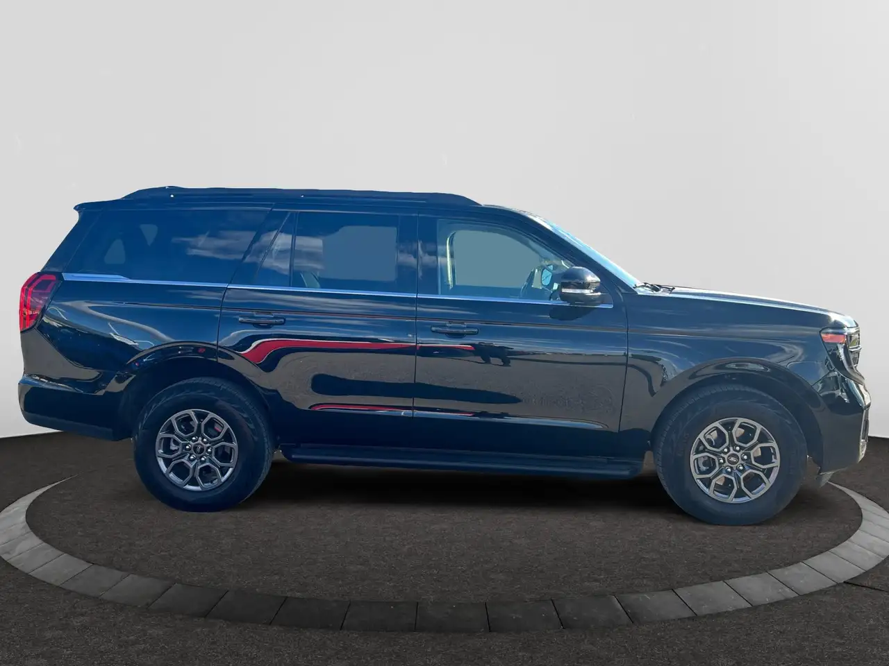 Ford Expedition - Image 6