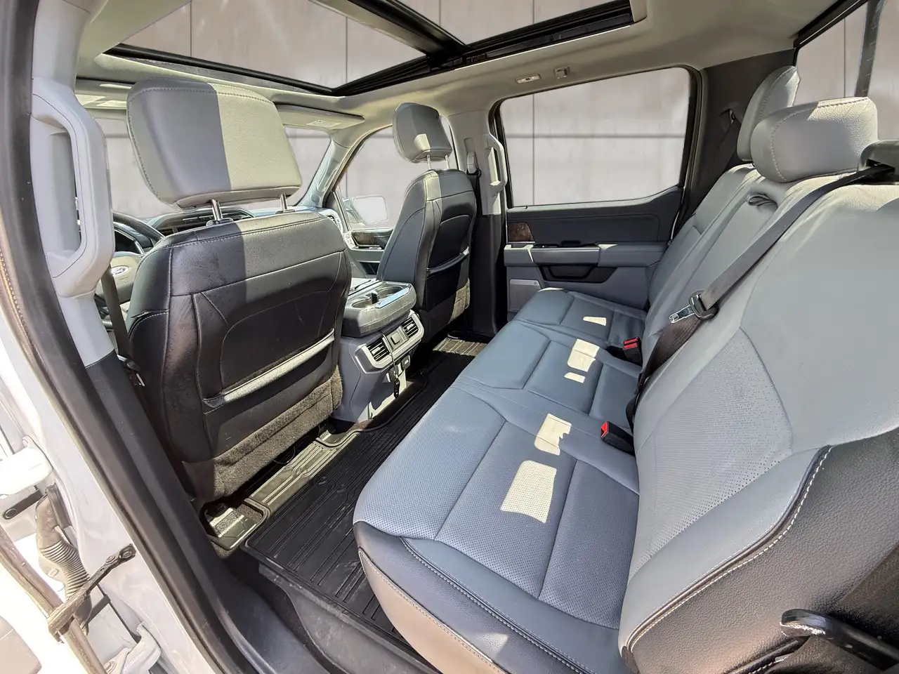 Ford F-150 - Image 11