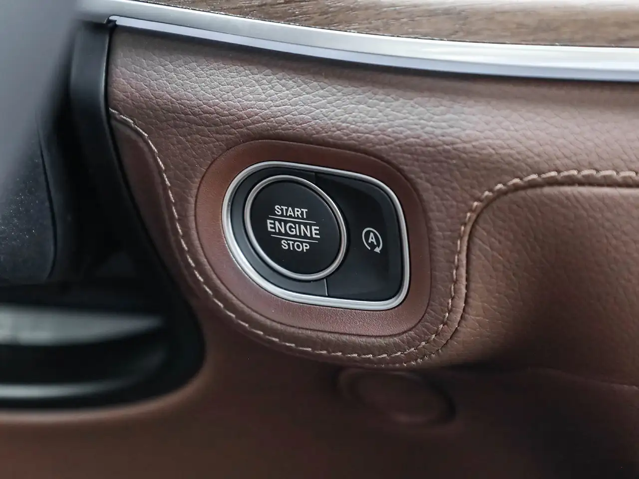 Mercedes-Benz GLE - Image 28