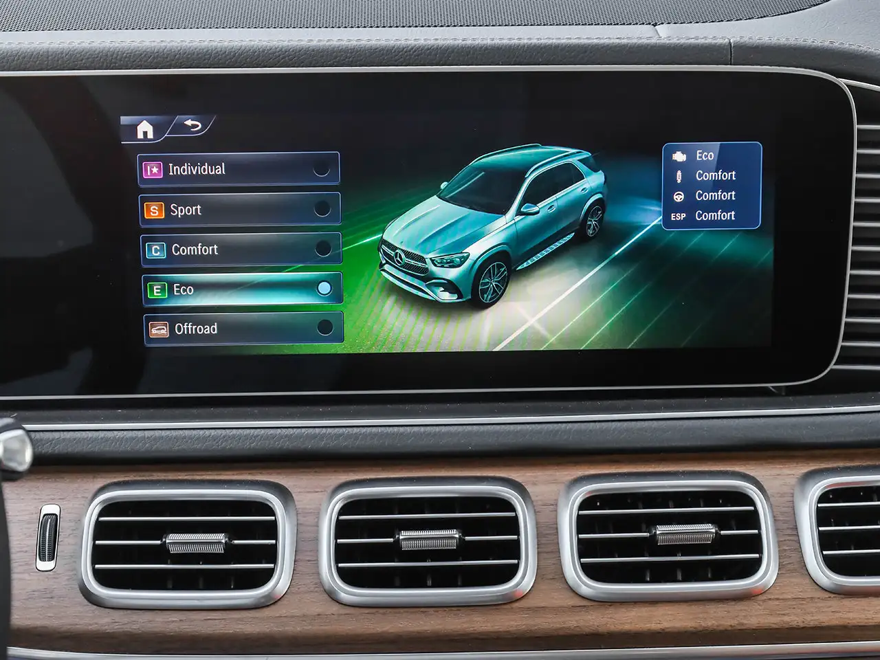 Mercedes-Benz GLE - Image 26