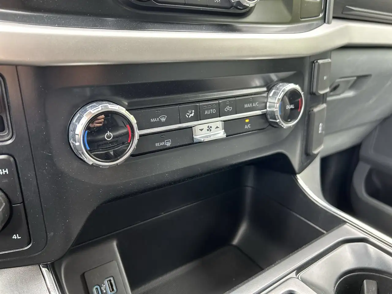 Ford F-150 - Image 22
