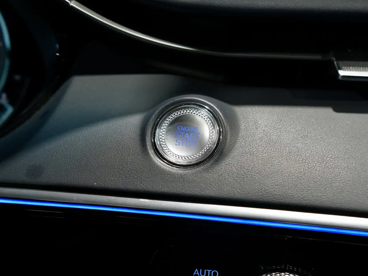 Genesis GV70 - Image 19
