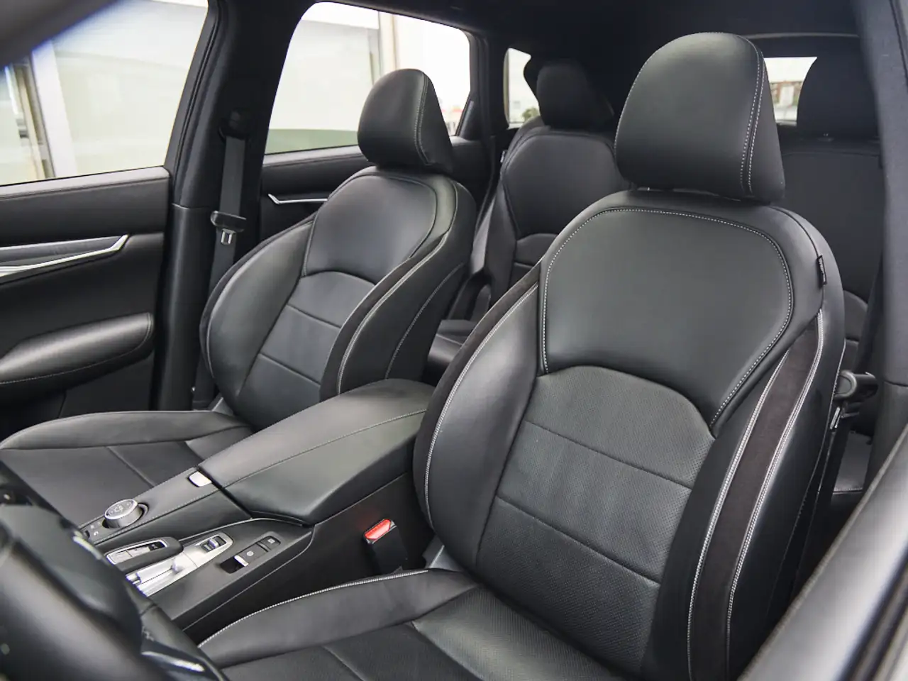 Infiniti QX50 - Image 13