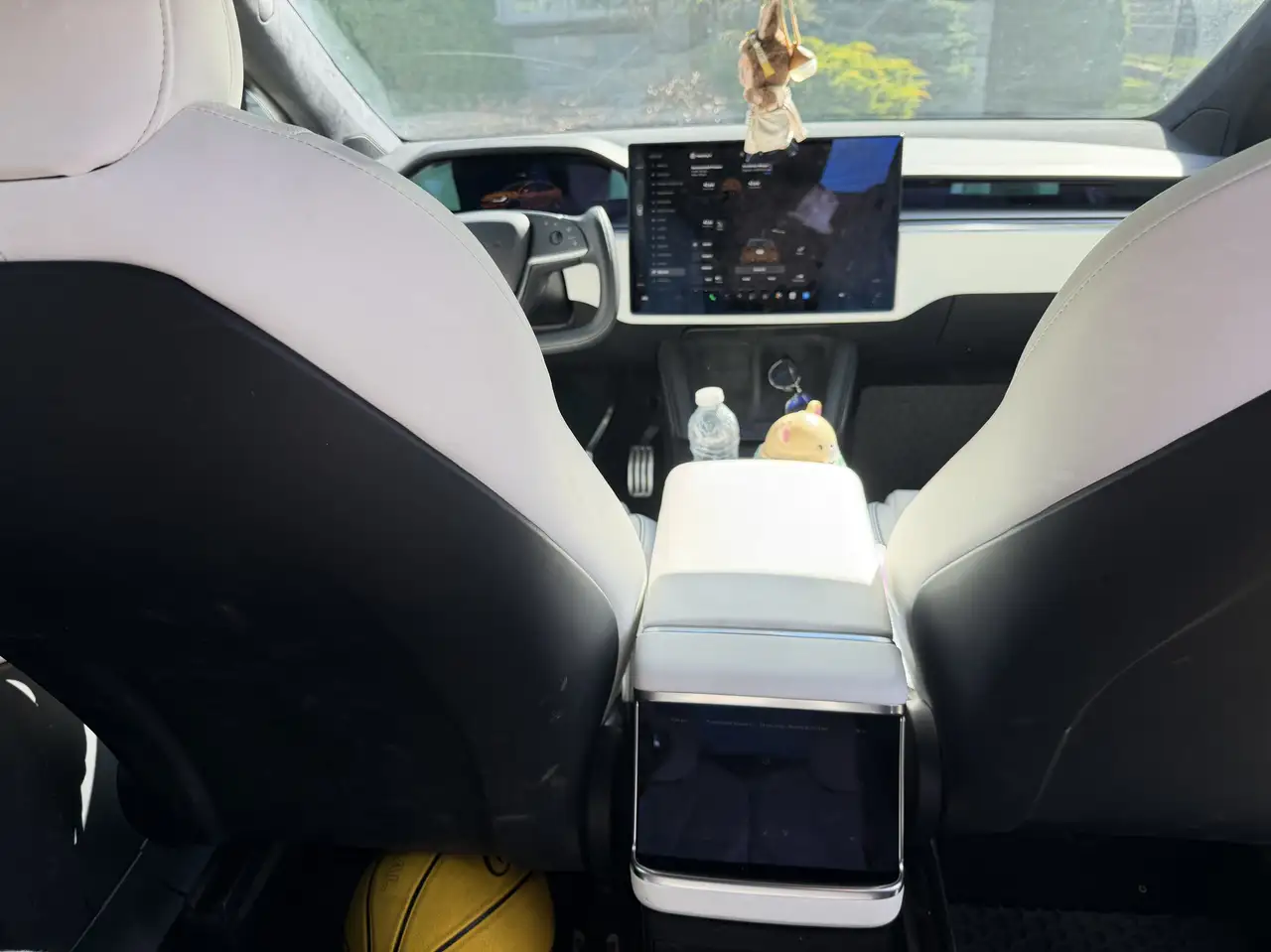Tesla Model X - Image 7