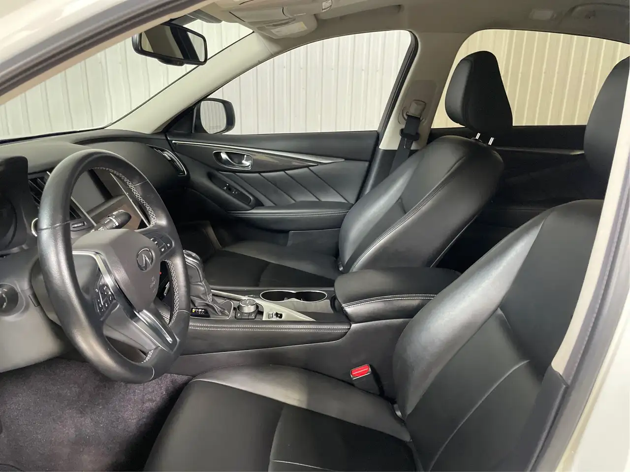 Infiniti Q50 - Image 3