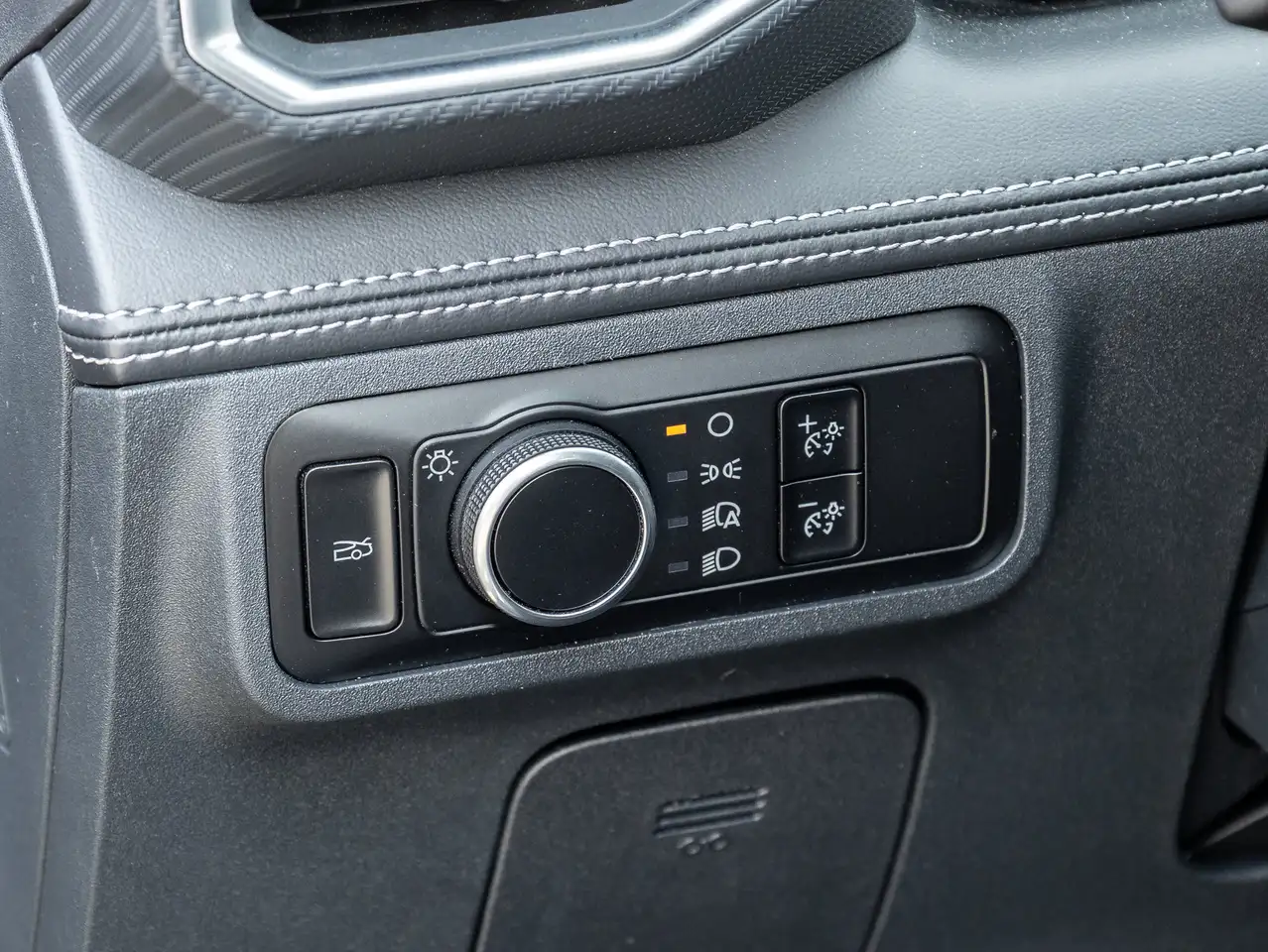 Ford Mustang - Image 16