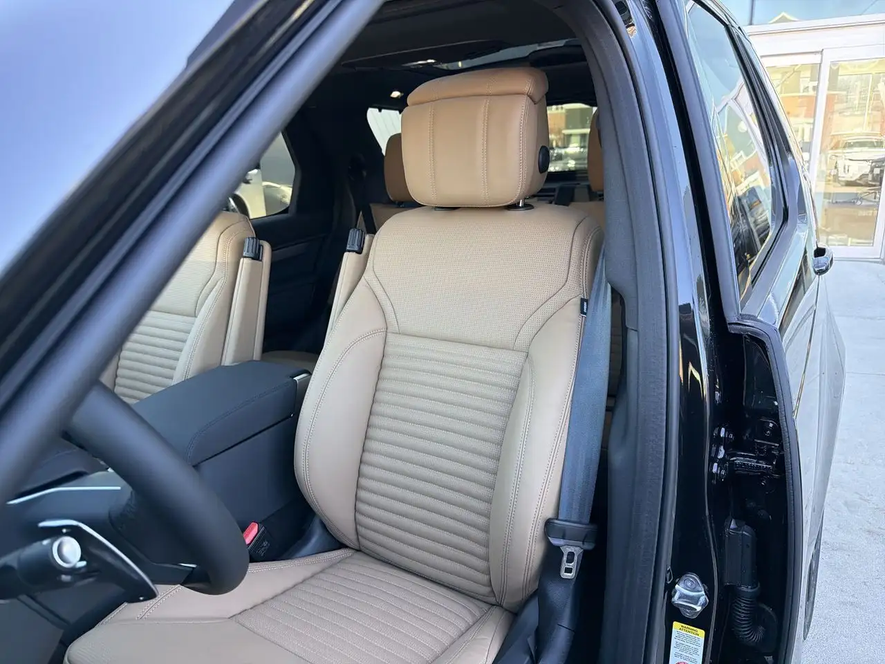 Land Rover Discovery - Image 8