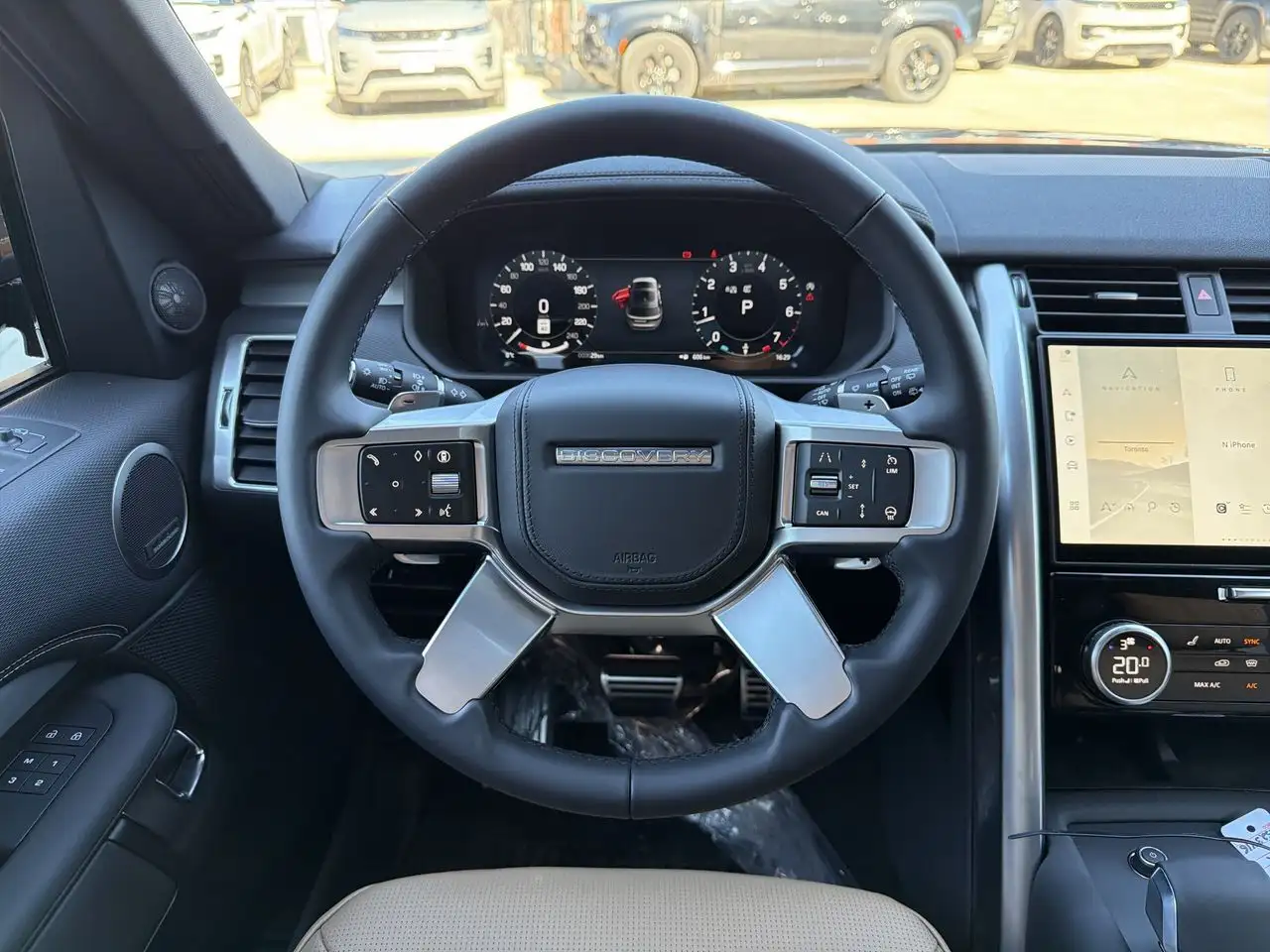 Land Rover Discovery - Image 11