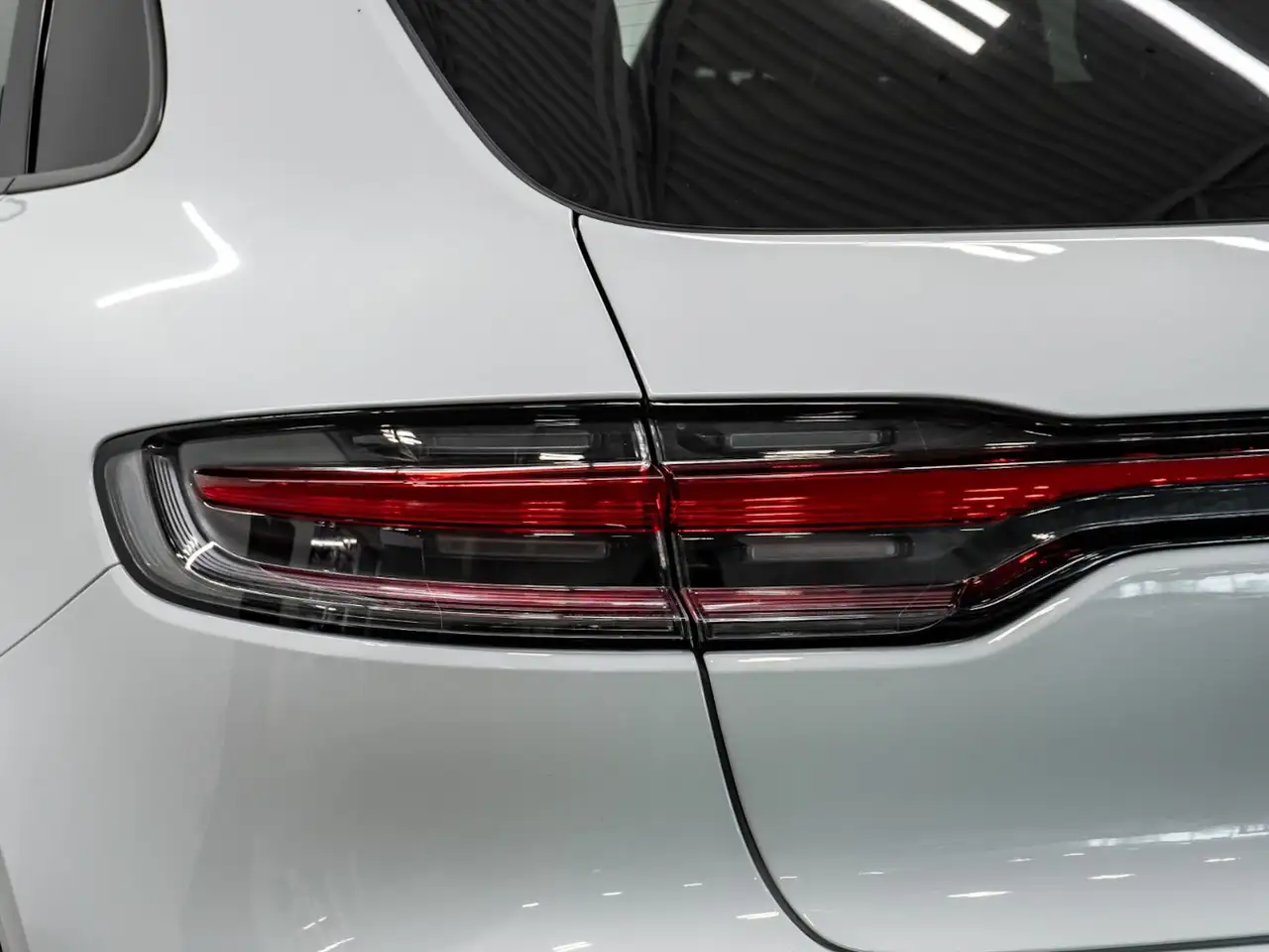 Porsche Macan - Image 14