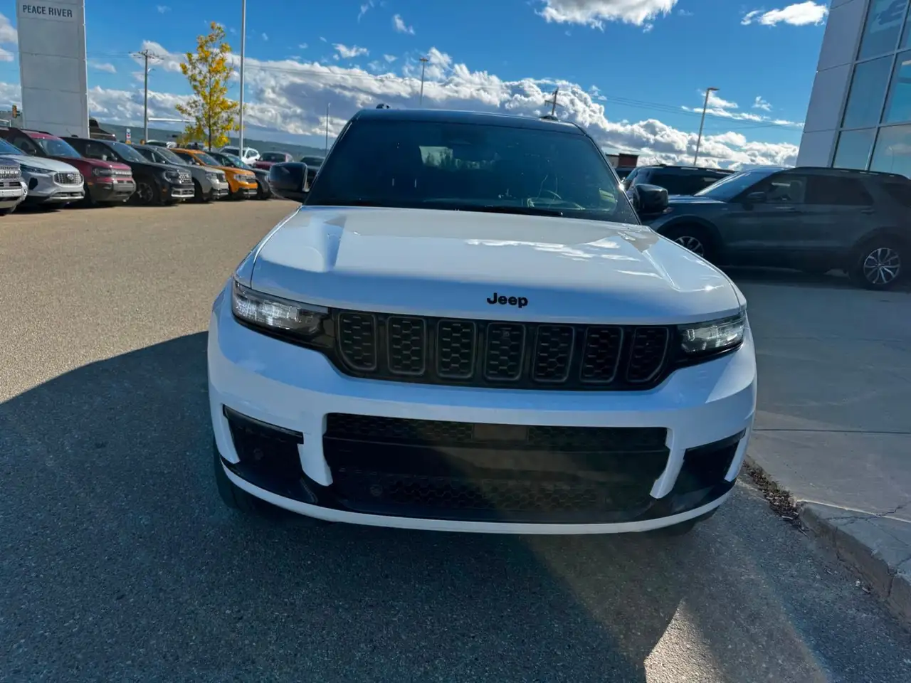 Jeep Grand Cherokee - Image 2