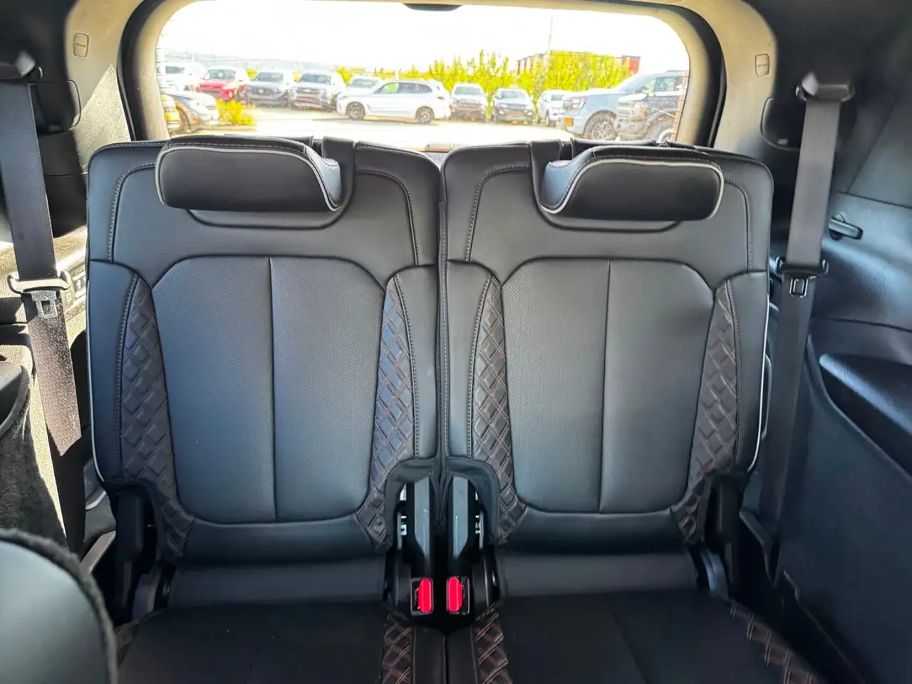 Jeep Grand Cherokee - Image 10
