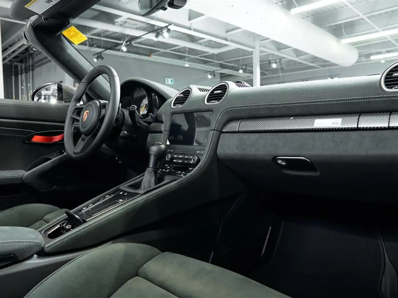 Porsche 718 Spyder - Image 33