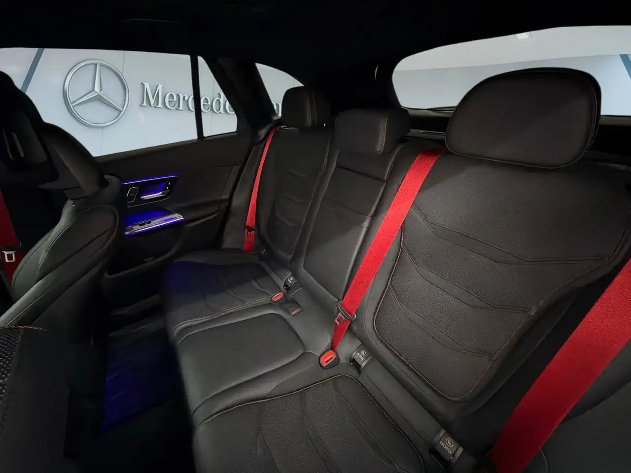 Mercedes-Benz GLC - Image 20