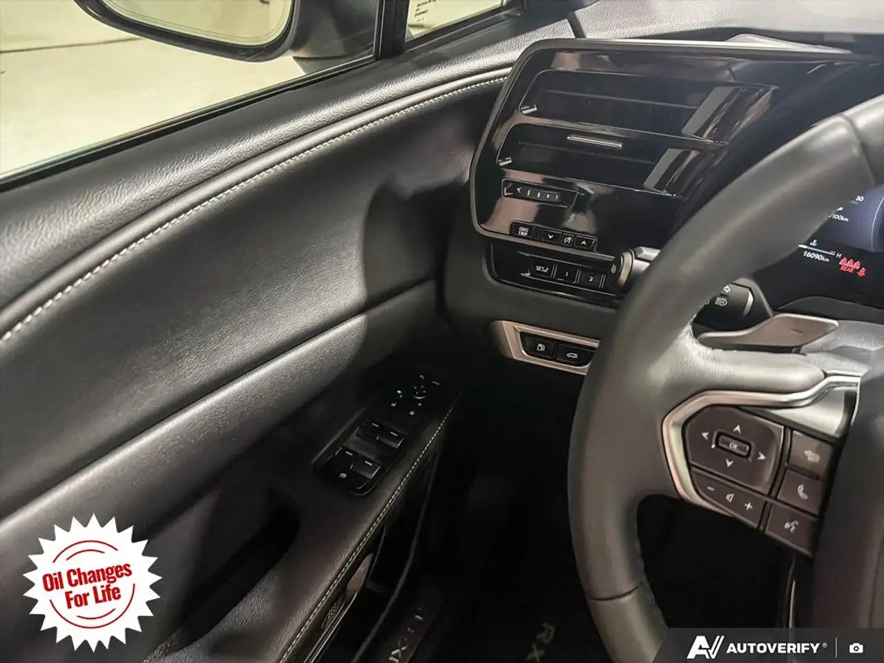 Lexus RX - Image 22