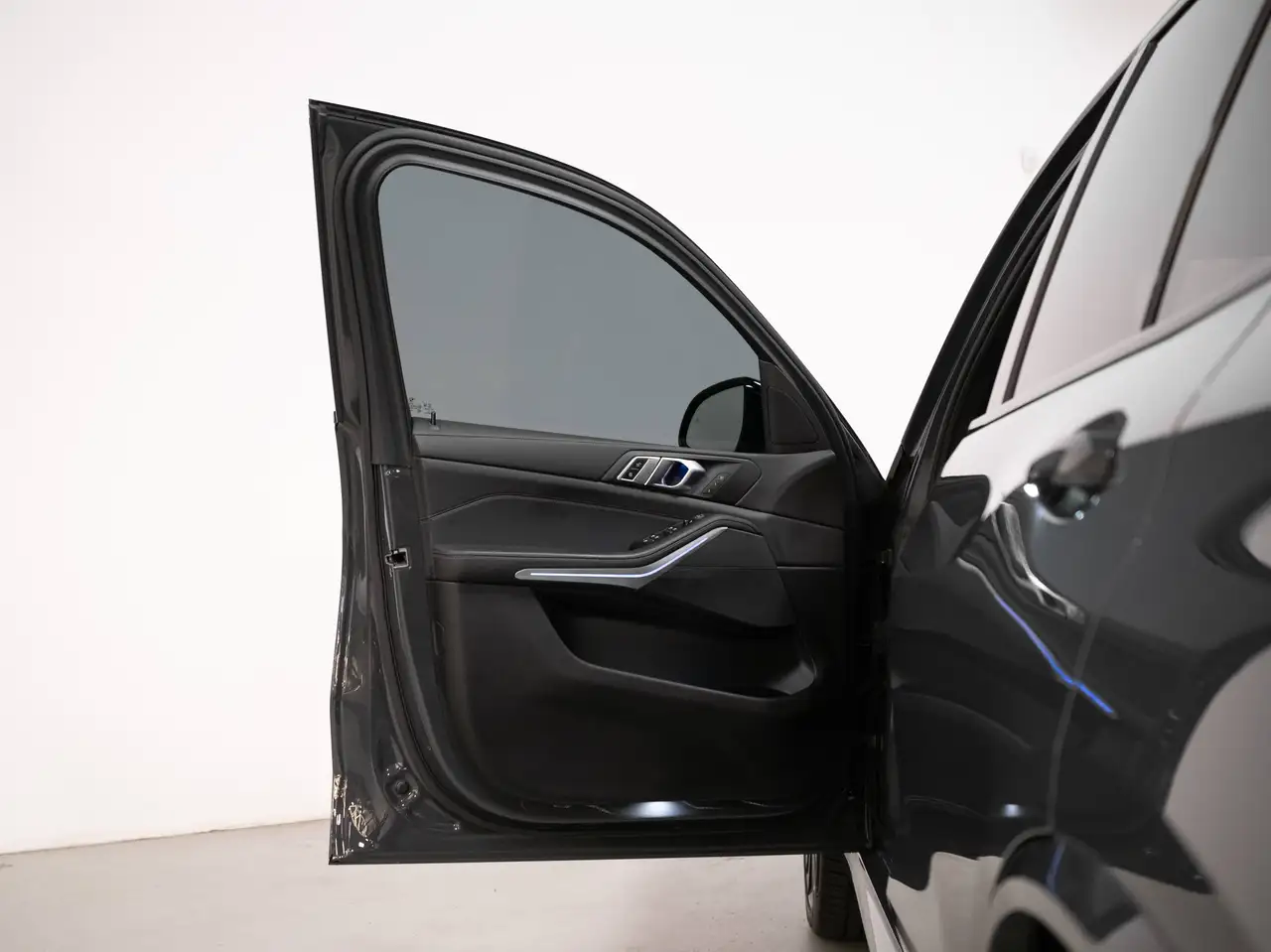 BMW X5 - Image 9