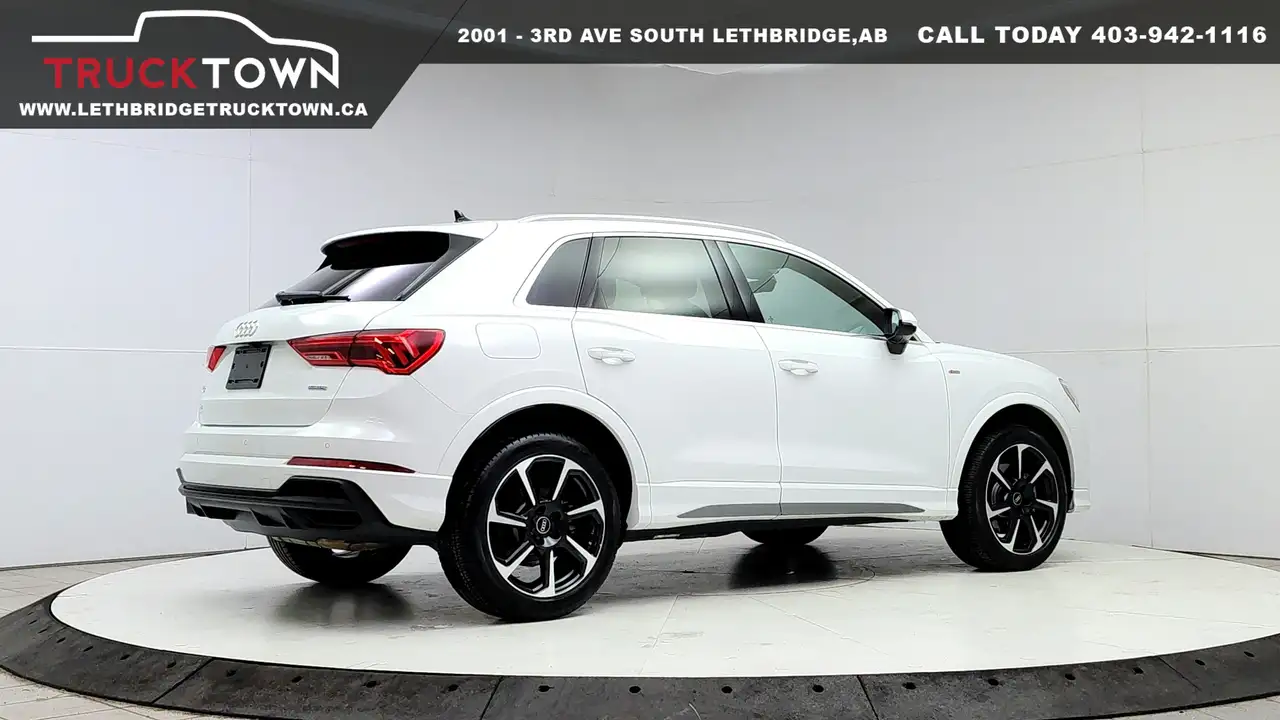 Audi Q3 - Image 32