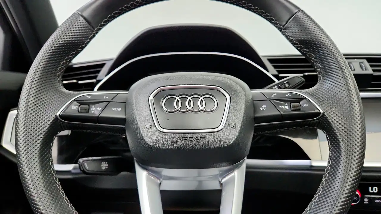 Audi Q3 - Image 5