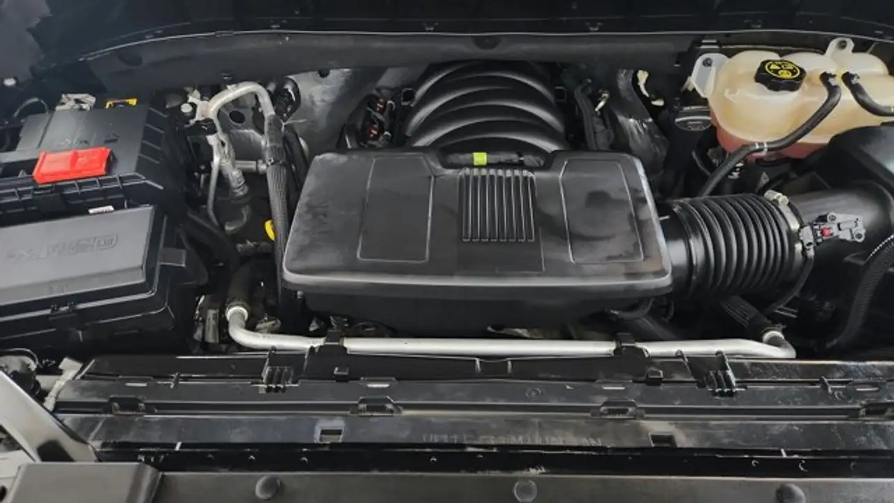 Chevrolet Silverado 1500 - Image 39
